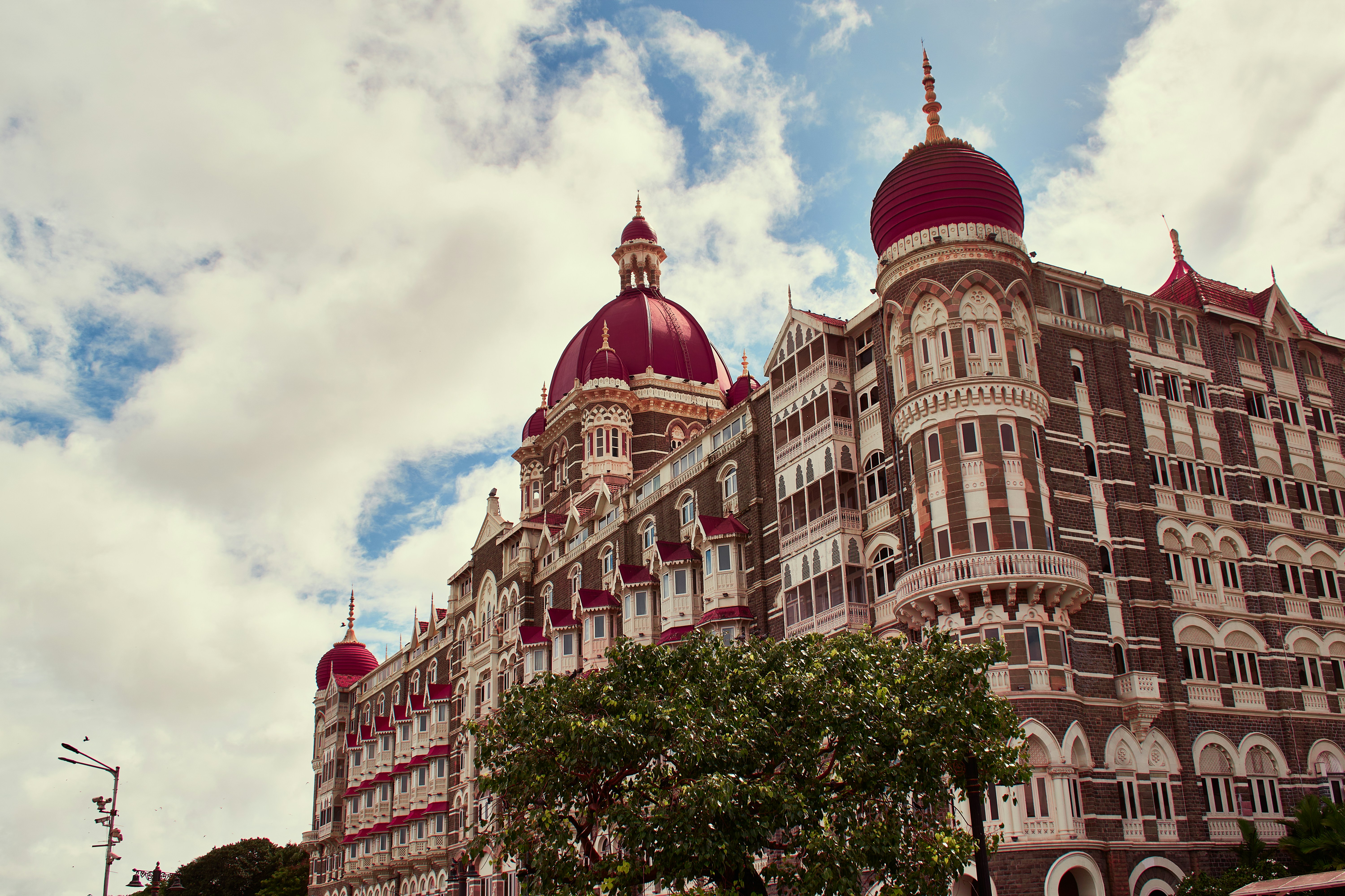 Scenic 9 Nights 10 Days Majestic Mumbai to Kerala's Backwaters Odyssey